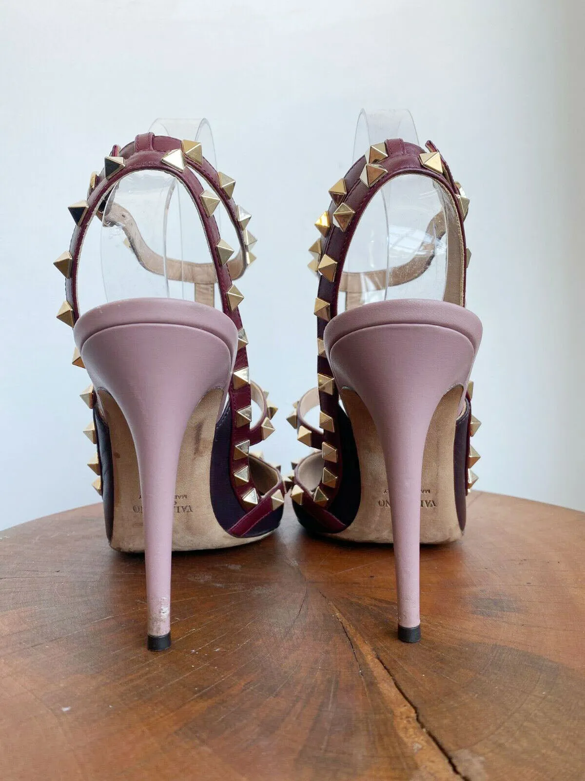 ROCKSTUD BURGUNDY ANKLE HEELS