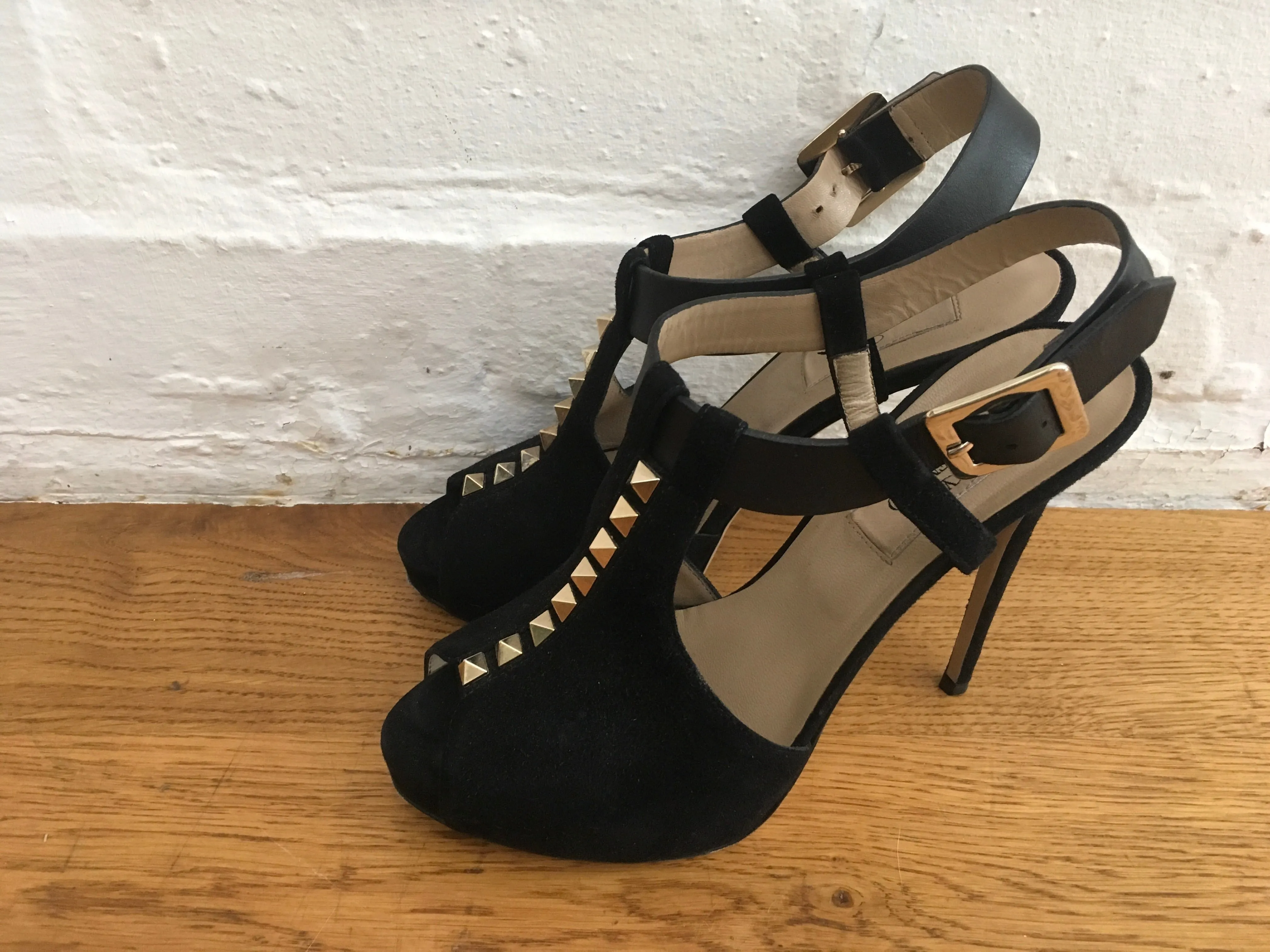 Valentino Rockstud sandals Shoes Pumps Size 36 1/2 UK 3.5 US 6.5 Ladies